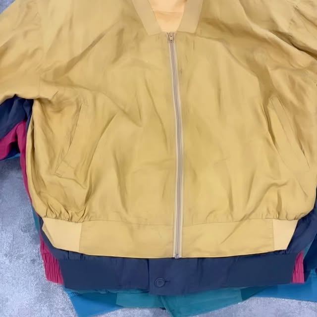 BOMBER SILK ♻️🇮🇹

#bomberjacket #jacket #bomber #streetwear #jaketbomber #jaketmurah #hoo…