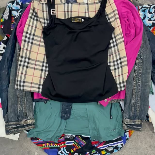 TOP DESIGNER 🇮🇹

#couture #styleblogger #onlineshopping #dresses #beauty #weddingdress #s…